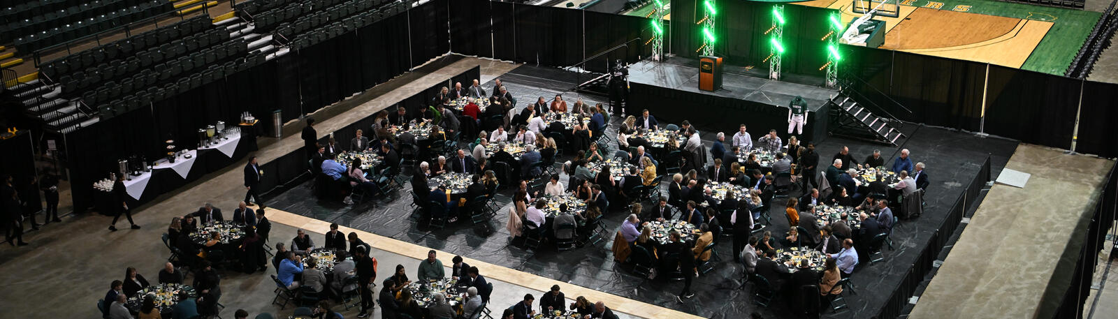 photo of a banquet in the nutter center